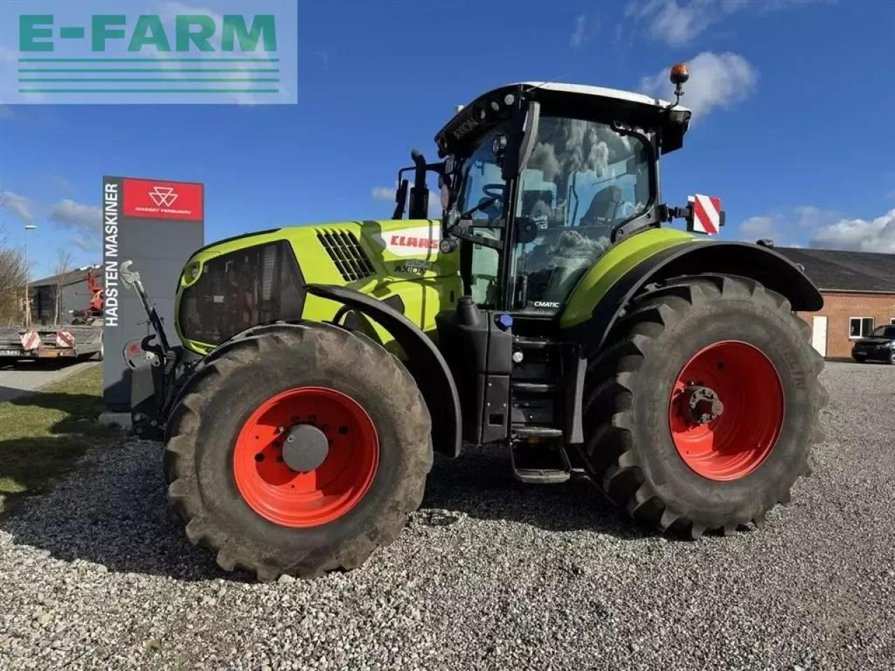 Farm tractor CLAAS axion 850 cmatic