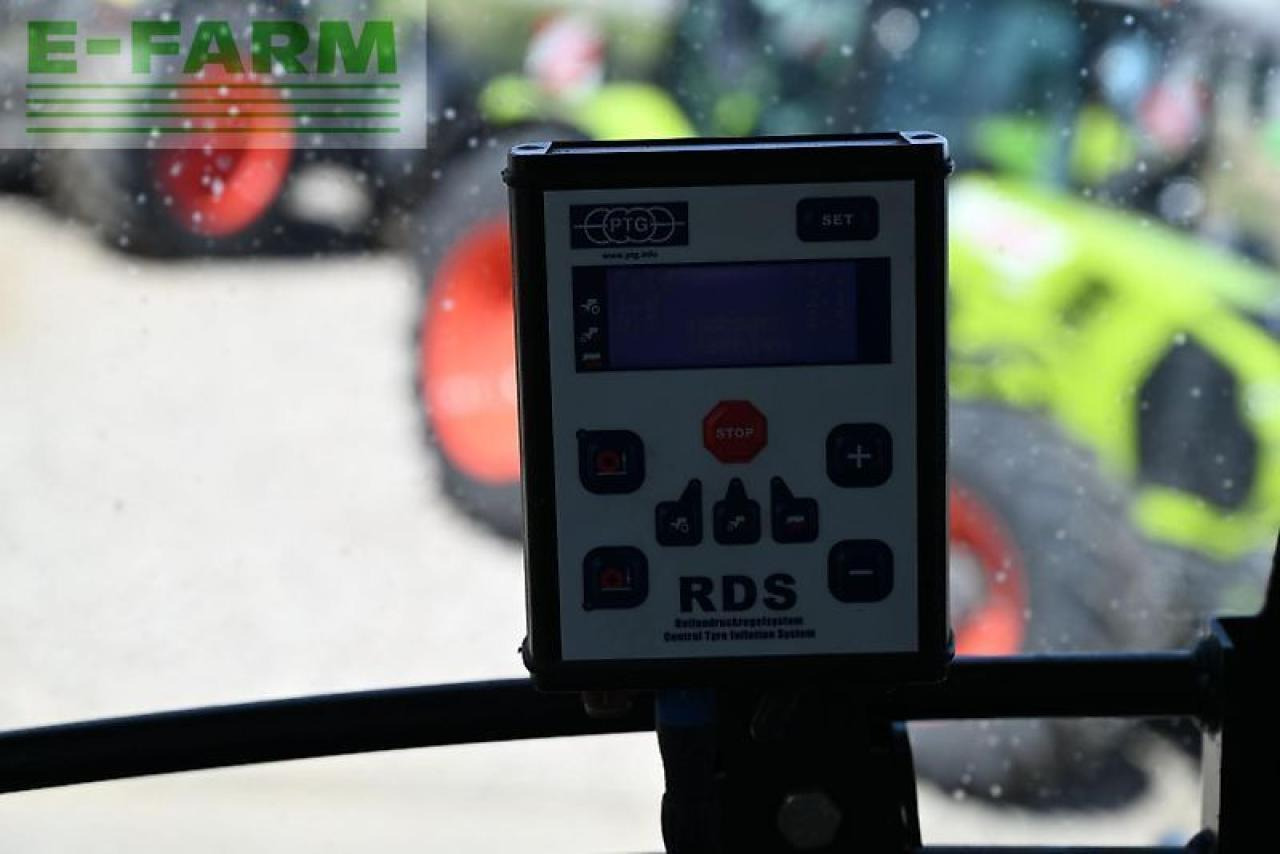 Farm tractor CLAAS axion 850 cmatic CMATIC