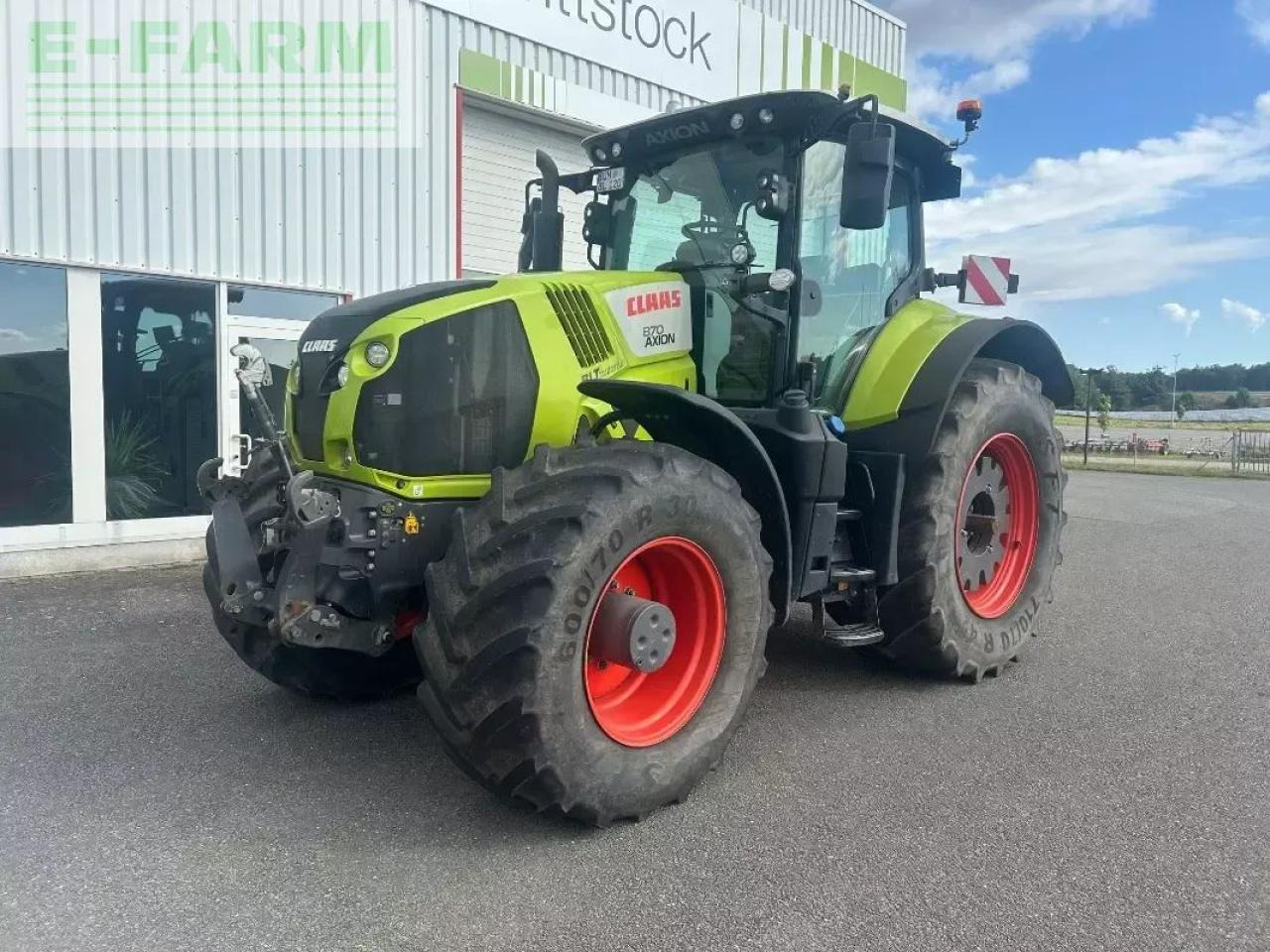 Farm tractor CLAAS axion 870