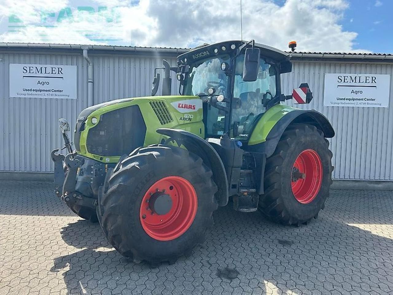 Farm tractor CLAAS axion 870