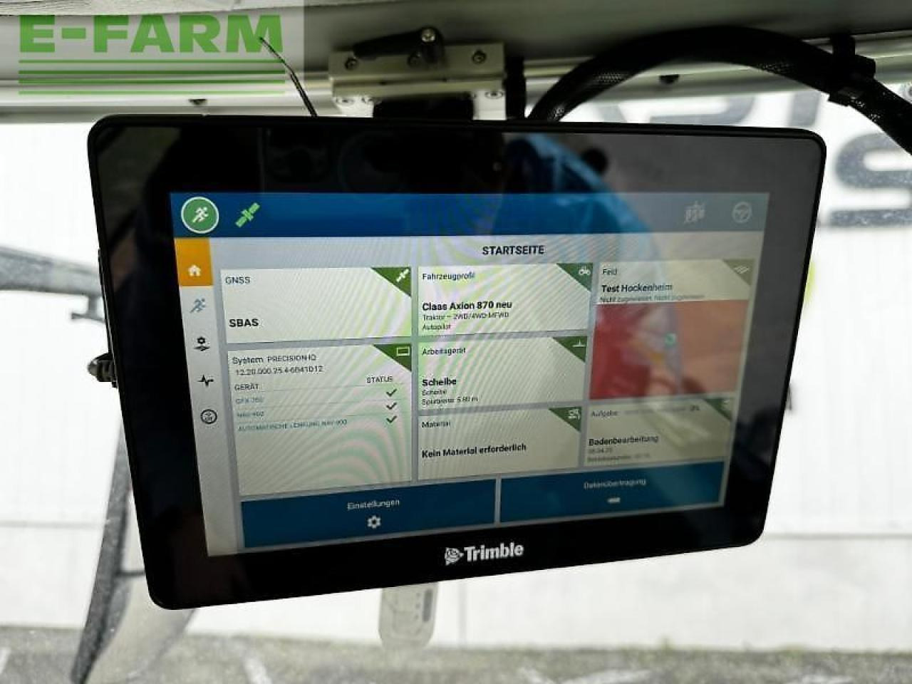 Farm tractor CLAAS axion 870