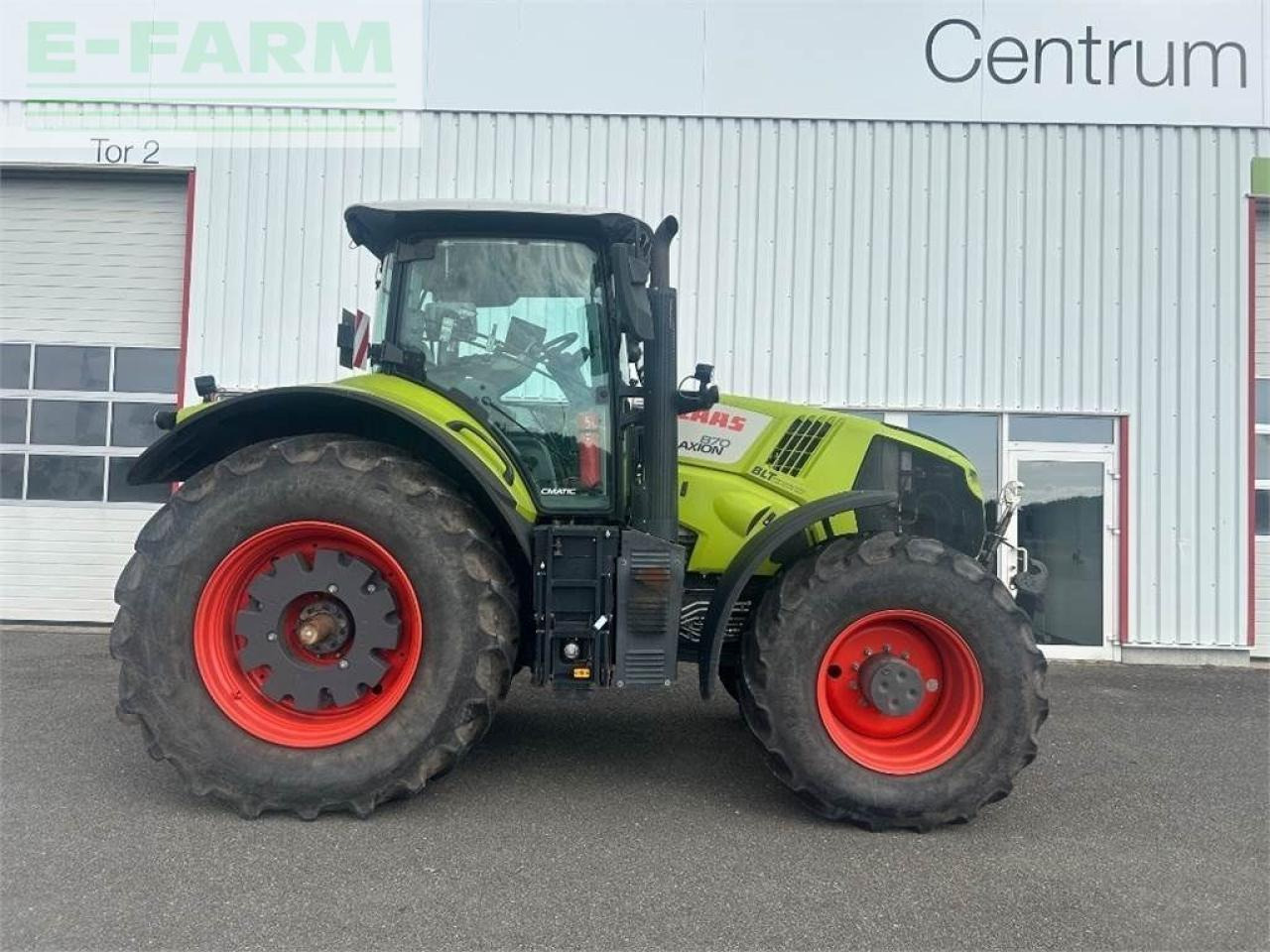 Farm tractor CLAAS axion 870