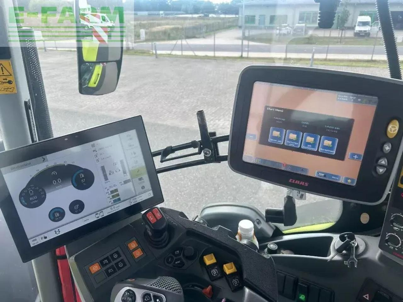 Farm tractor CLAAS axion 870