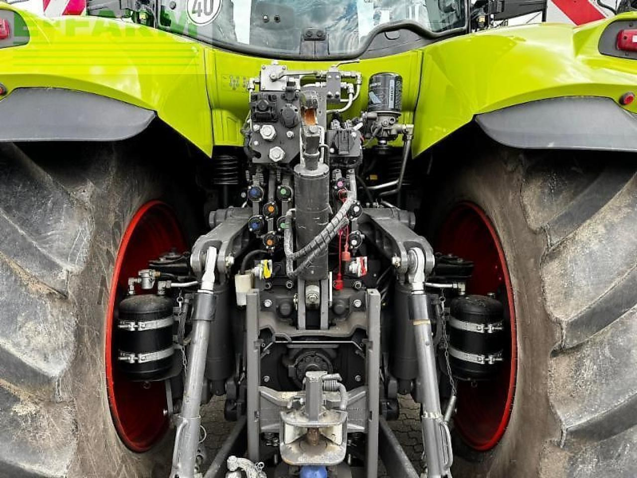 Farm tractor CLAAS axion 870