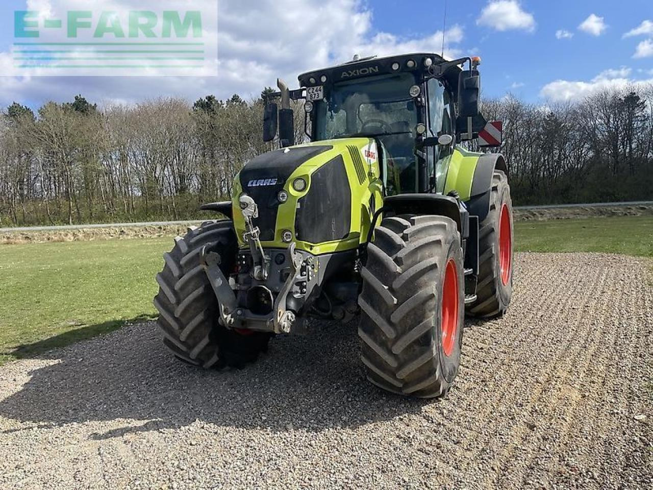 Farm tractor CLAAS axion 870