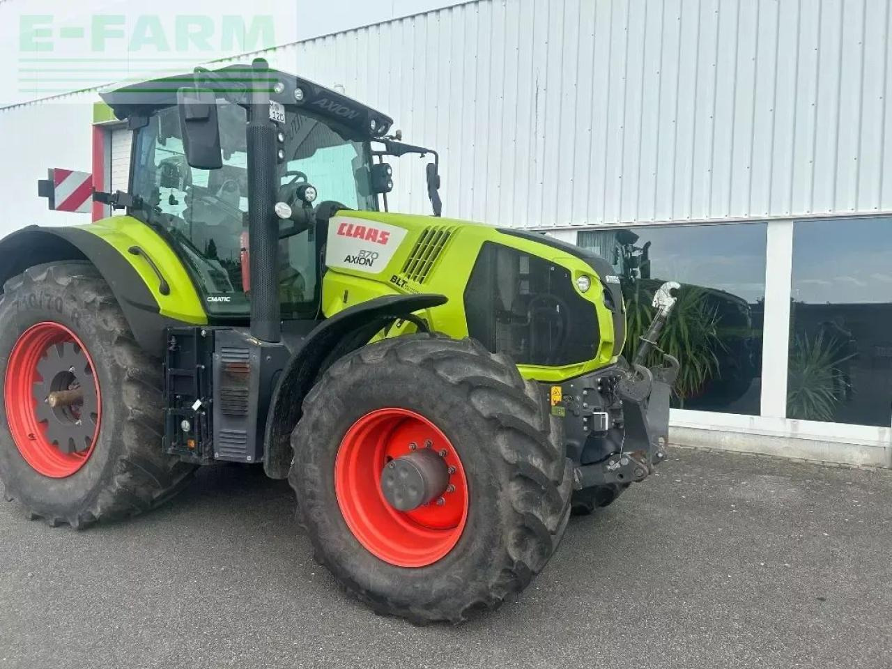 Farm tractor CLAAS axion 870
