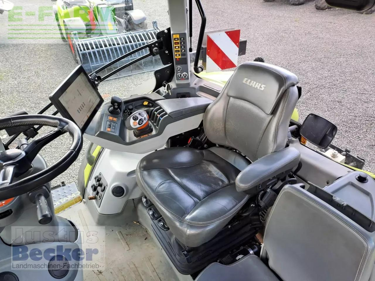 Farm tractor CLAAS axion 870 c-matic