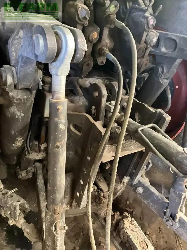 Farm tractor CLAAS axion 870 cmatic