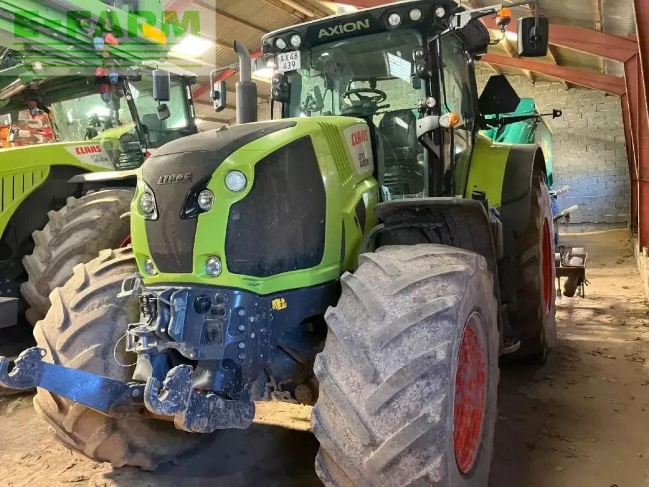 Farm tractor CLAAS axion 870 cmatic