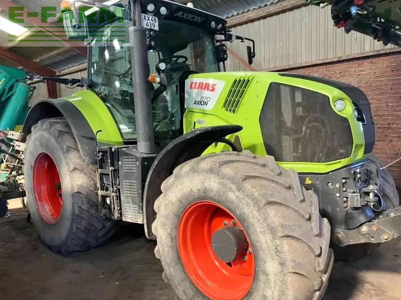 Farm tractor CLAAS axion 870 cmatic