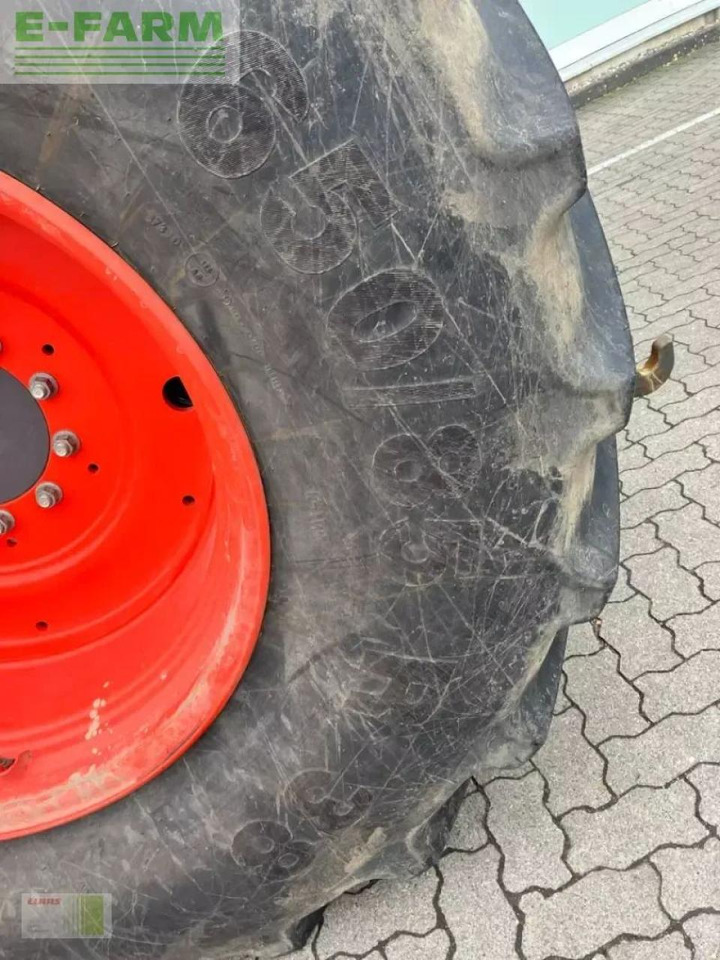 Farm tractor CLAAS axion 870 cmatic