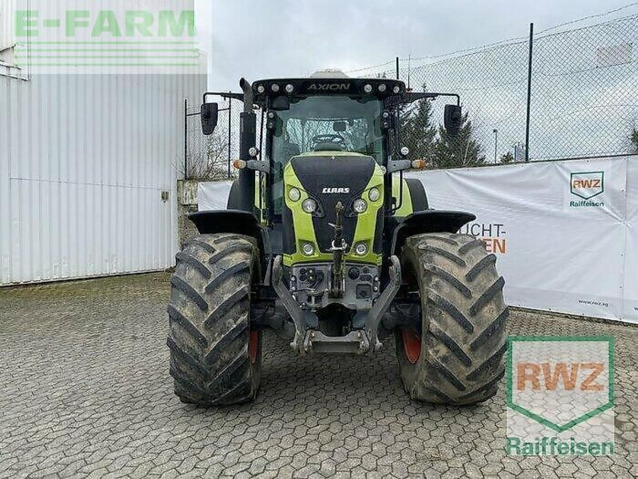 Farm tractor CLAAS axion 870 cmatic CMATIC