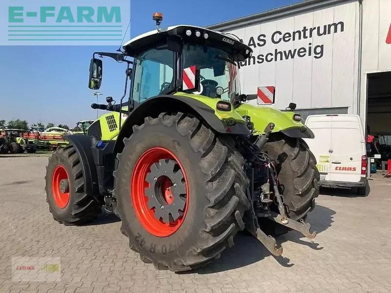 Farm tractor CLAAS axion 870 cmatic CMATIC