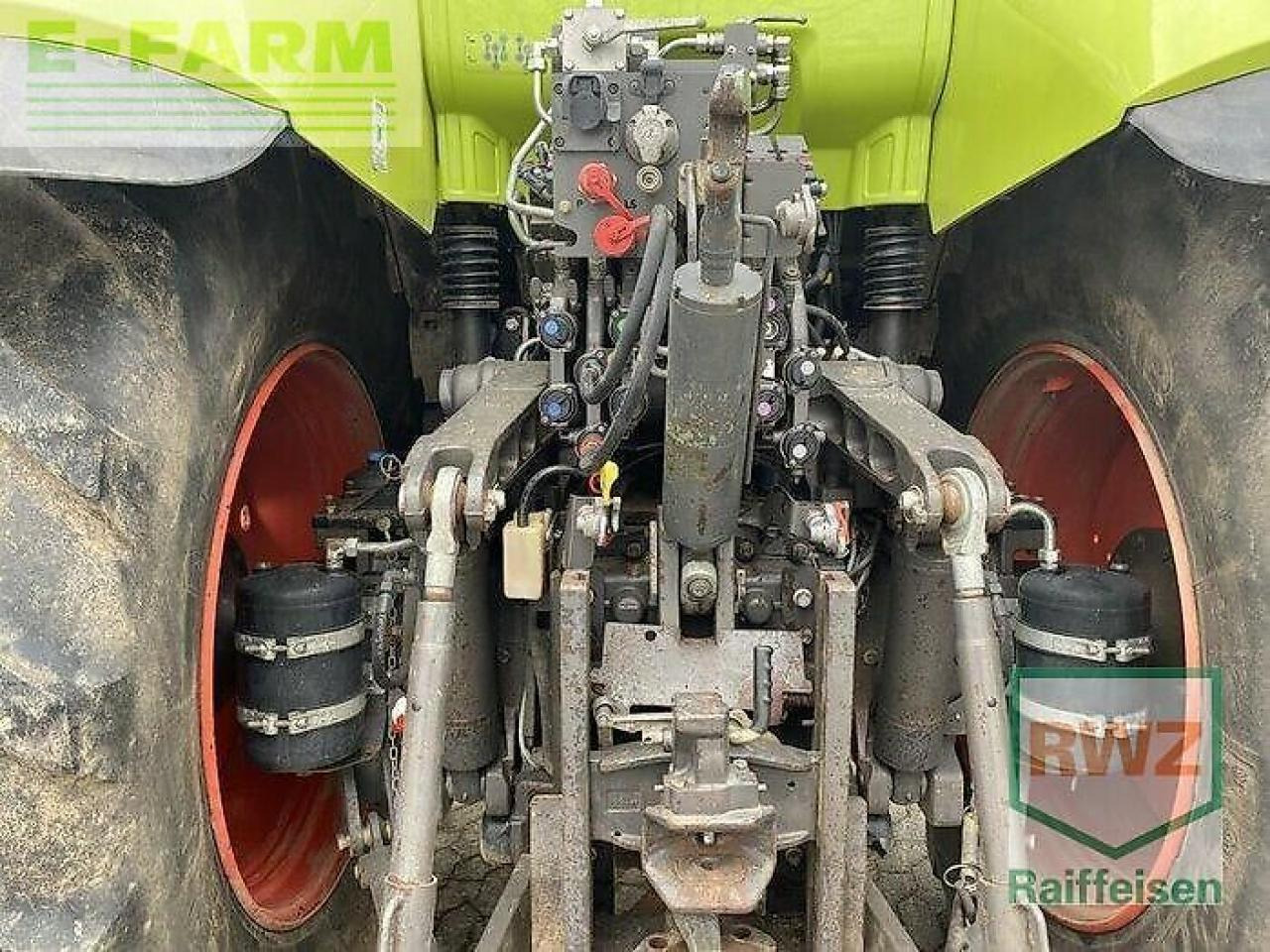Farm tractor CLAAS axion 870 cmatic CMATIC