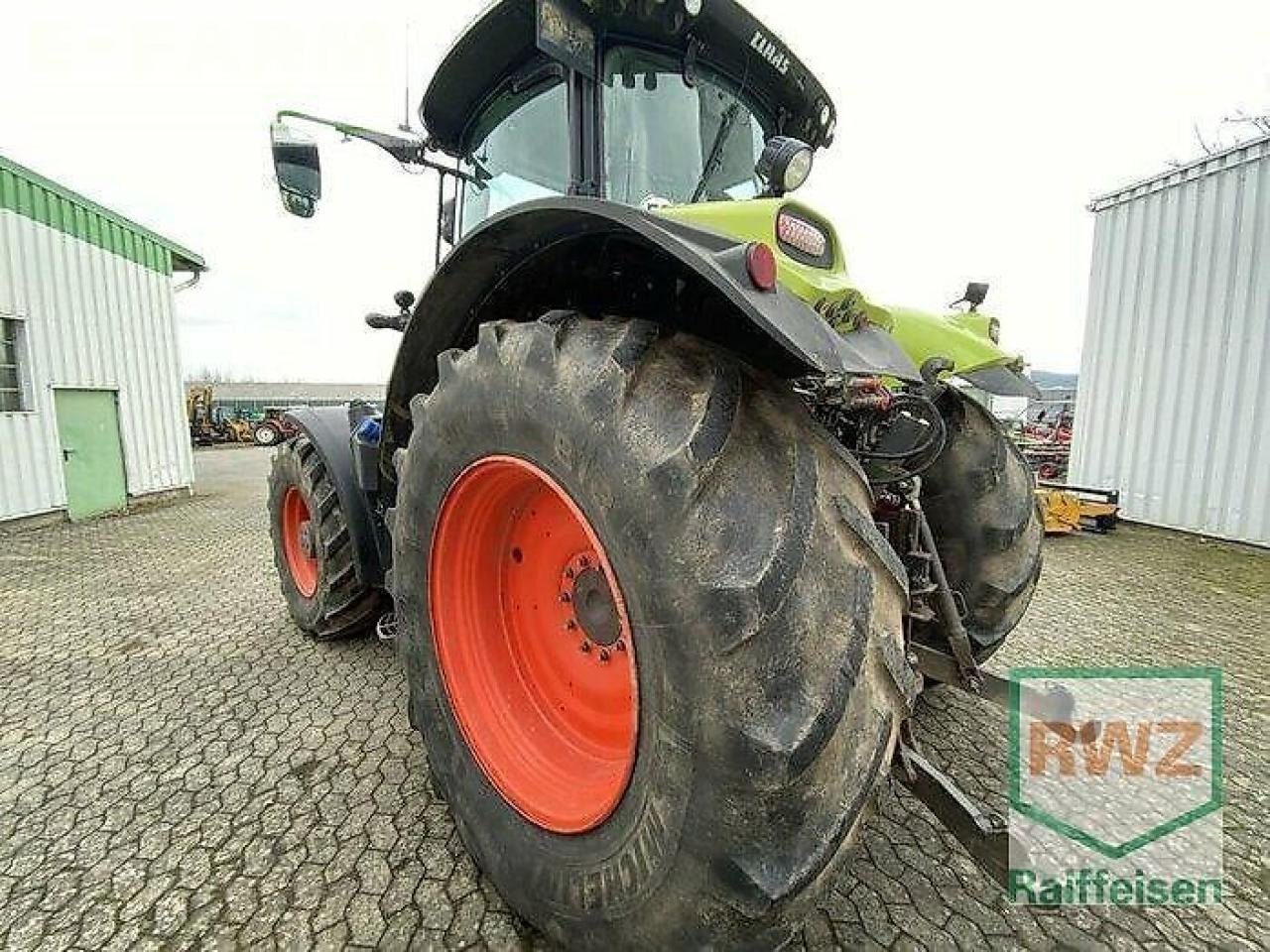 Farm tractor CLAAS axion 870 cmatic CMATIC