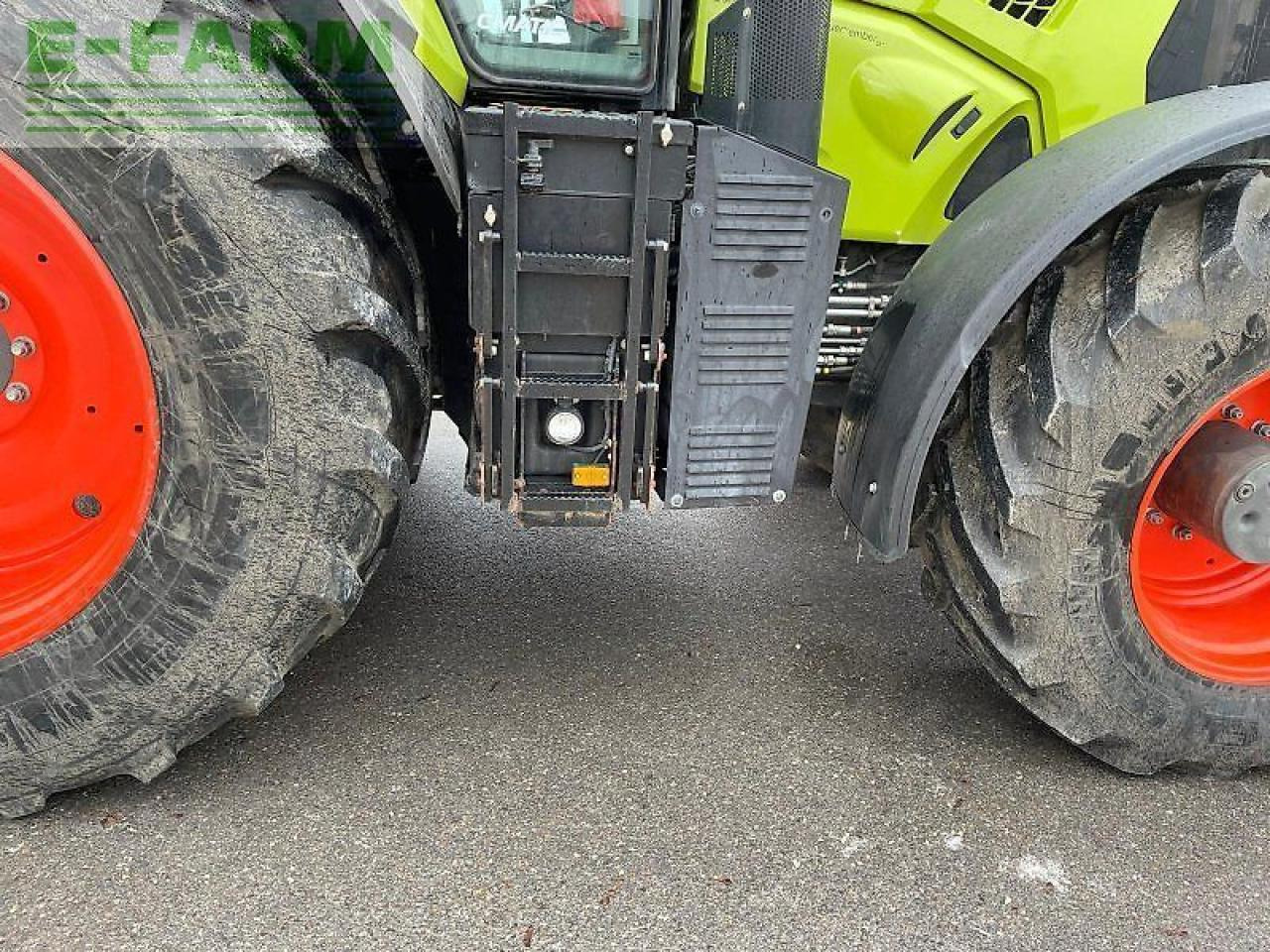 Farm tractor CLAAS axion 870 cmatic cebis CMATIC CEBIS