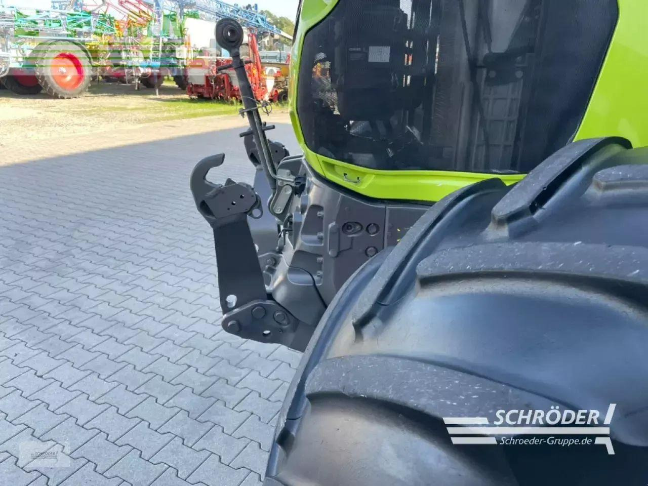 Farm tractor CLAAS axion 870 cmatic rtk CMATIC