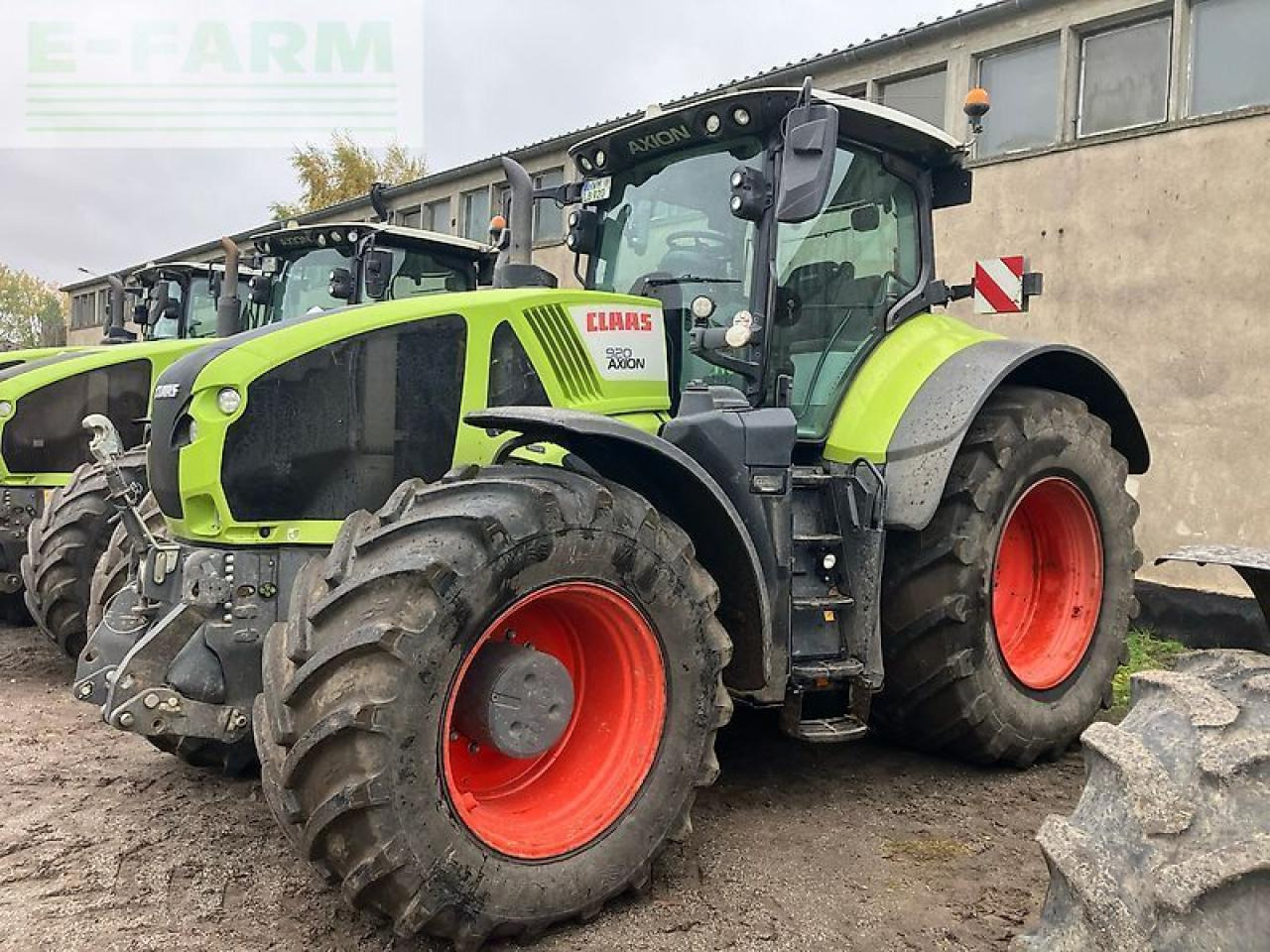 Farm tractor CLAAS axion 920