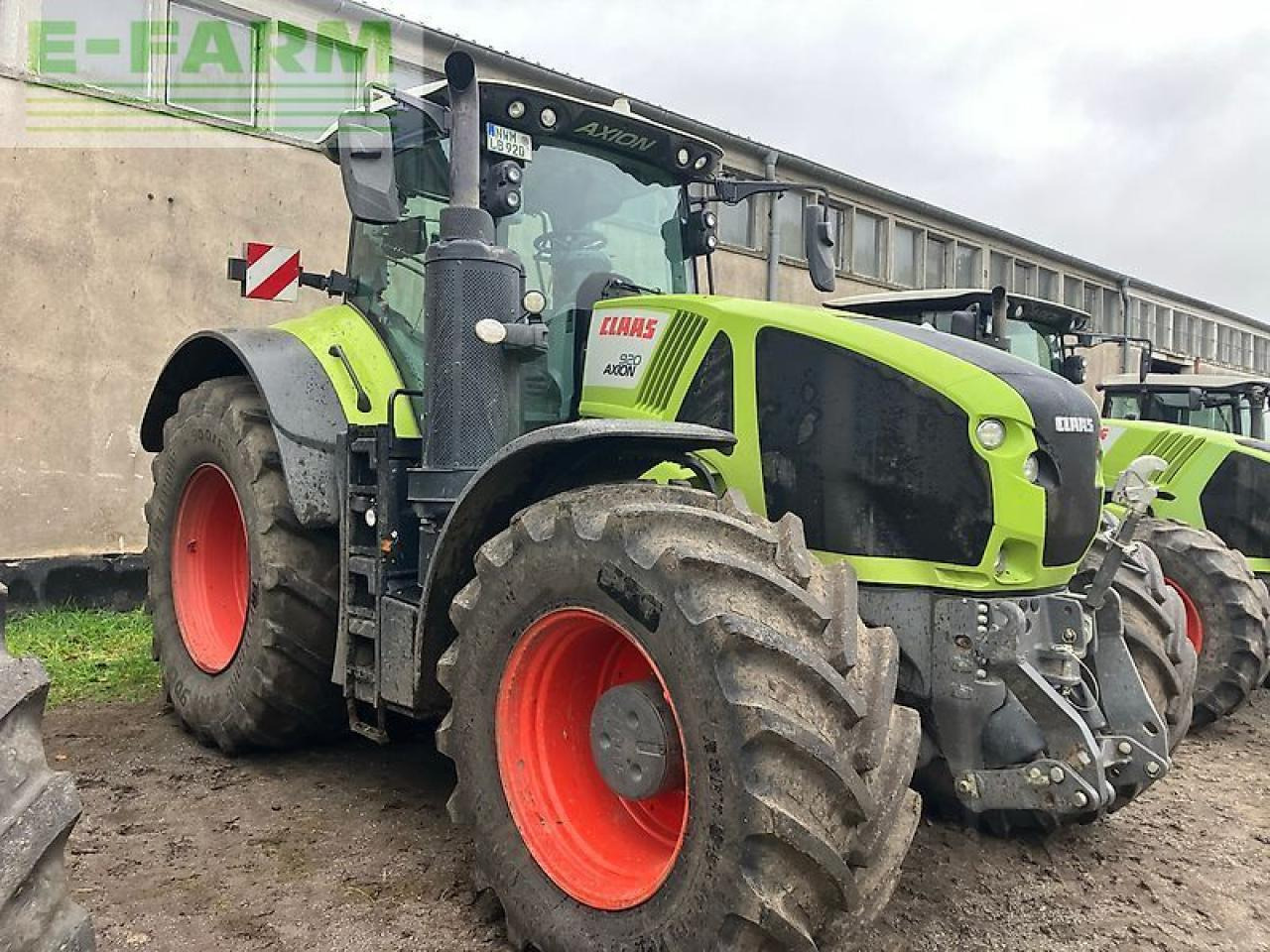 Farm tractor CLAAS axion 920
