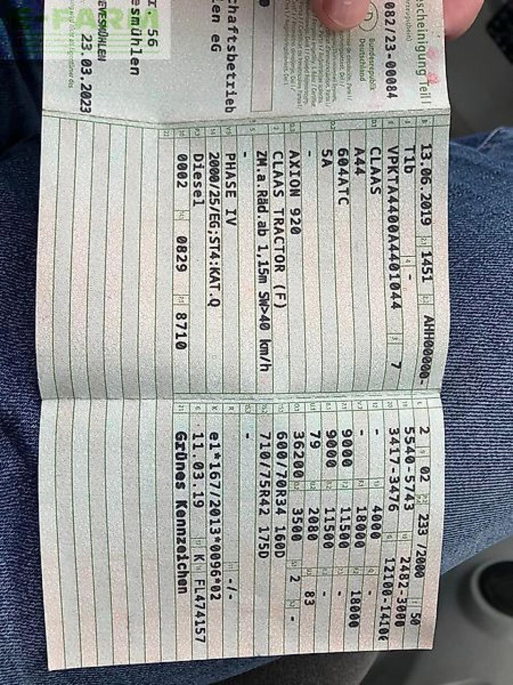 Farm tractor CLAAS axion 920