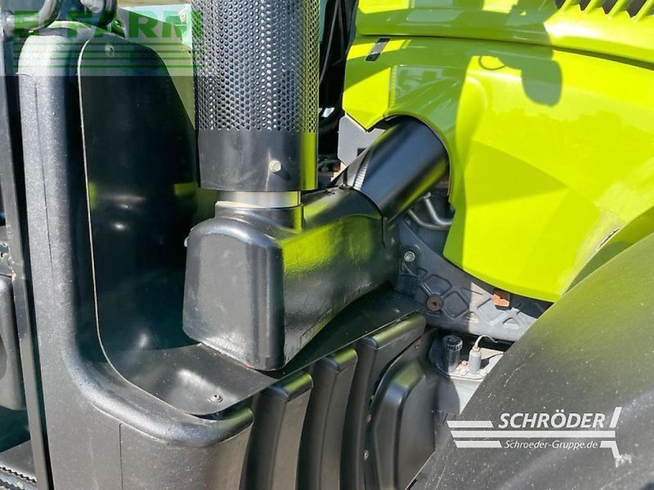 Farm tractor CLAAS axion 920 cmatic