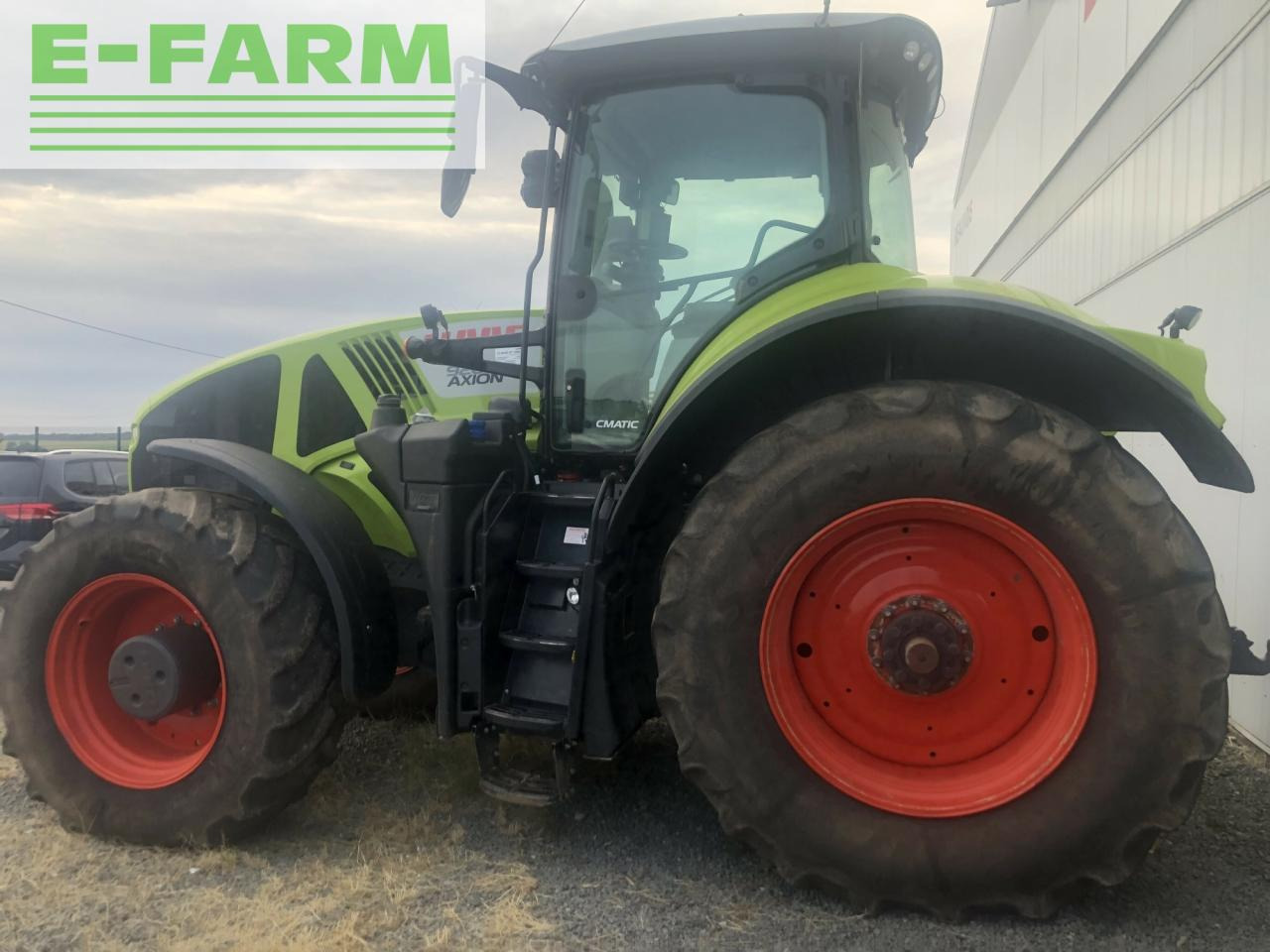 Farm tractor CLAAS axion 920 cmatic