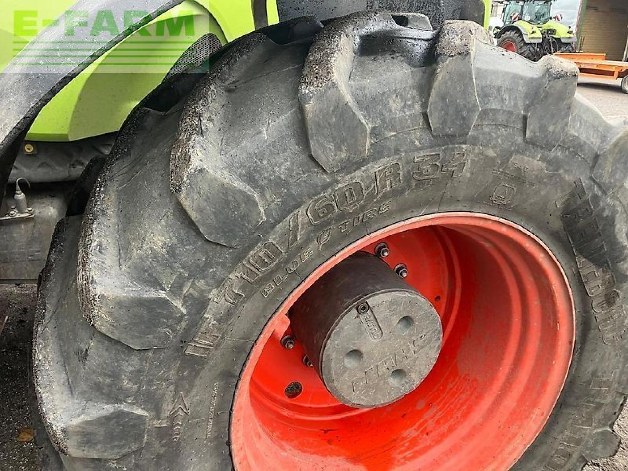 Farm tractor CLAAS axion 930