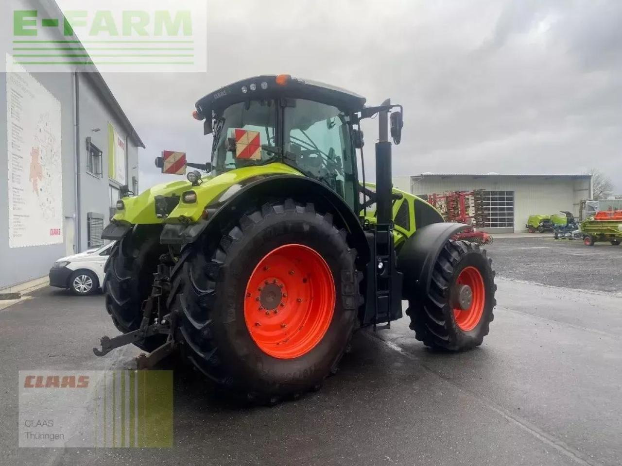 Farm tractor CLAAS axion 930