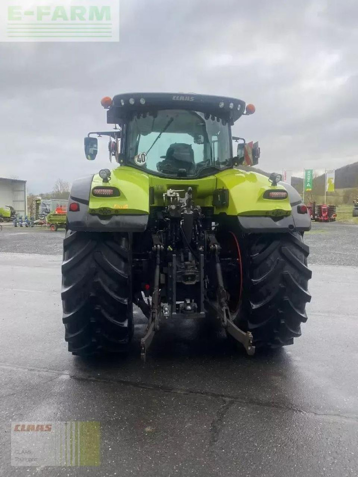 Farm tractor CLAAS axion 930