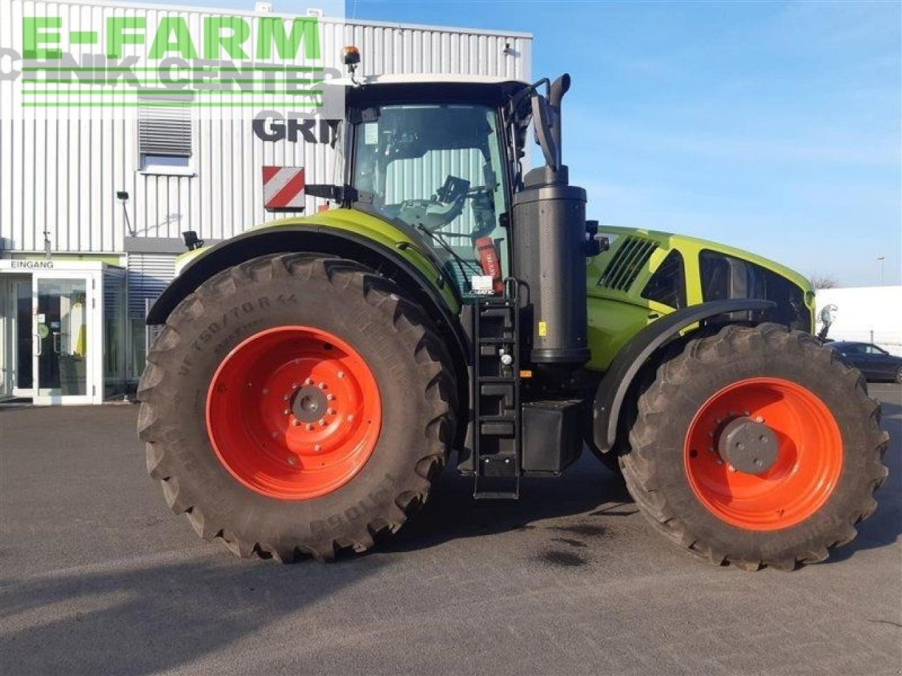 Farm tractor CLAAS axion 930 c-matic