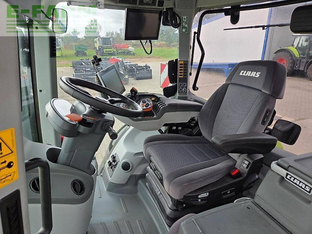 Farm tractor CLAAS axion 930 + cemis 1200