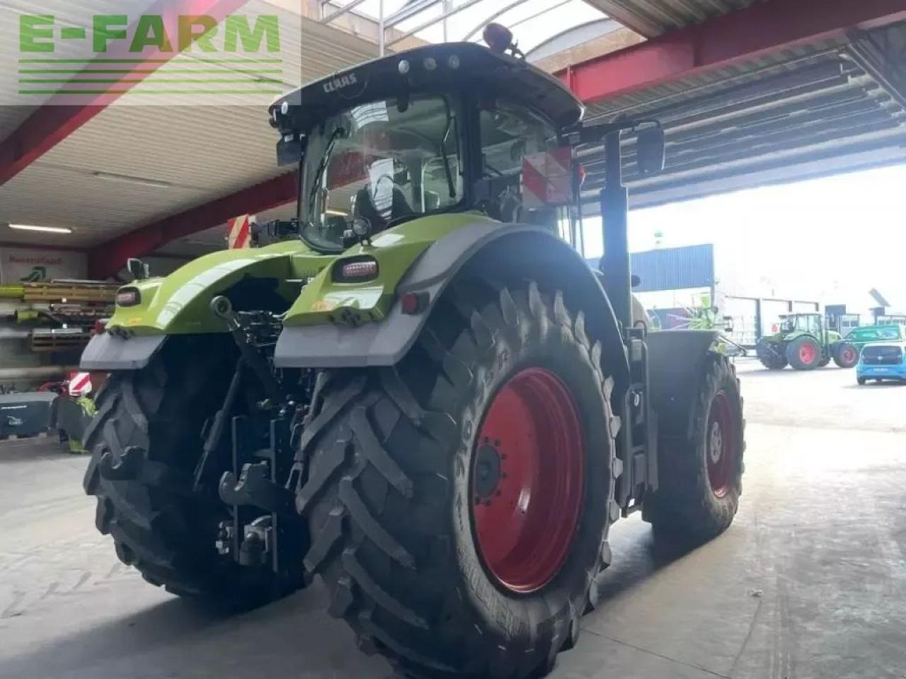 Farm tractor CLAAS axion 930 cmatic
