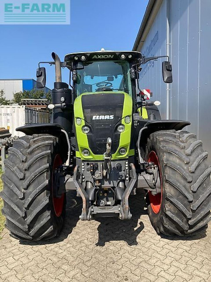 Farm tractor CLAAS axion 930 cmatic