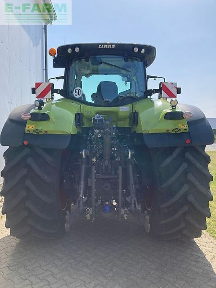 Farm tractor CLAAS axion 930 cmatic
