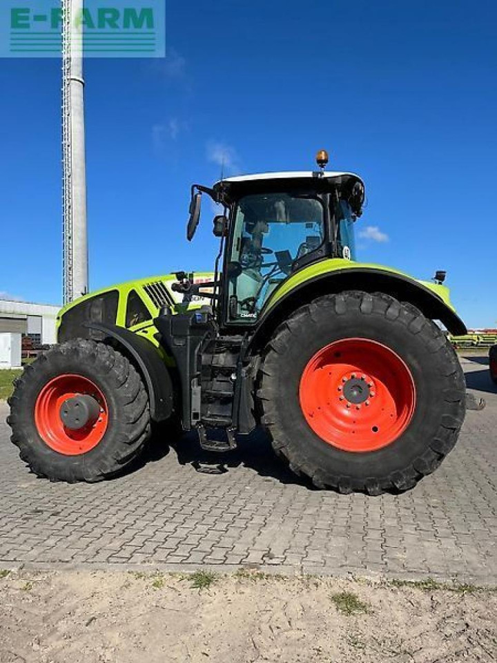 Farm tractor CLAAS axion 930 cmatic ceb