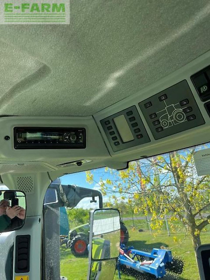 Farm tractor CLAAS axion 930 cmatic ceb