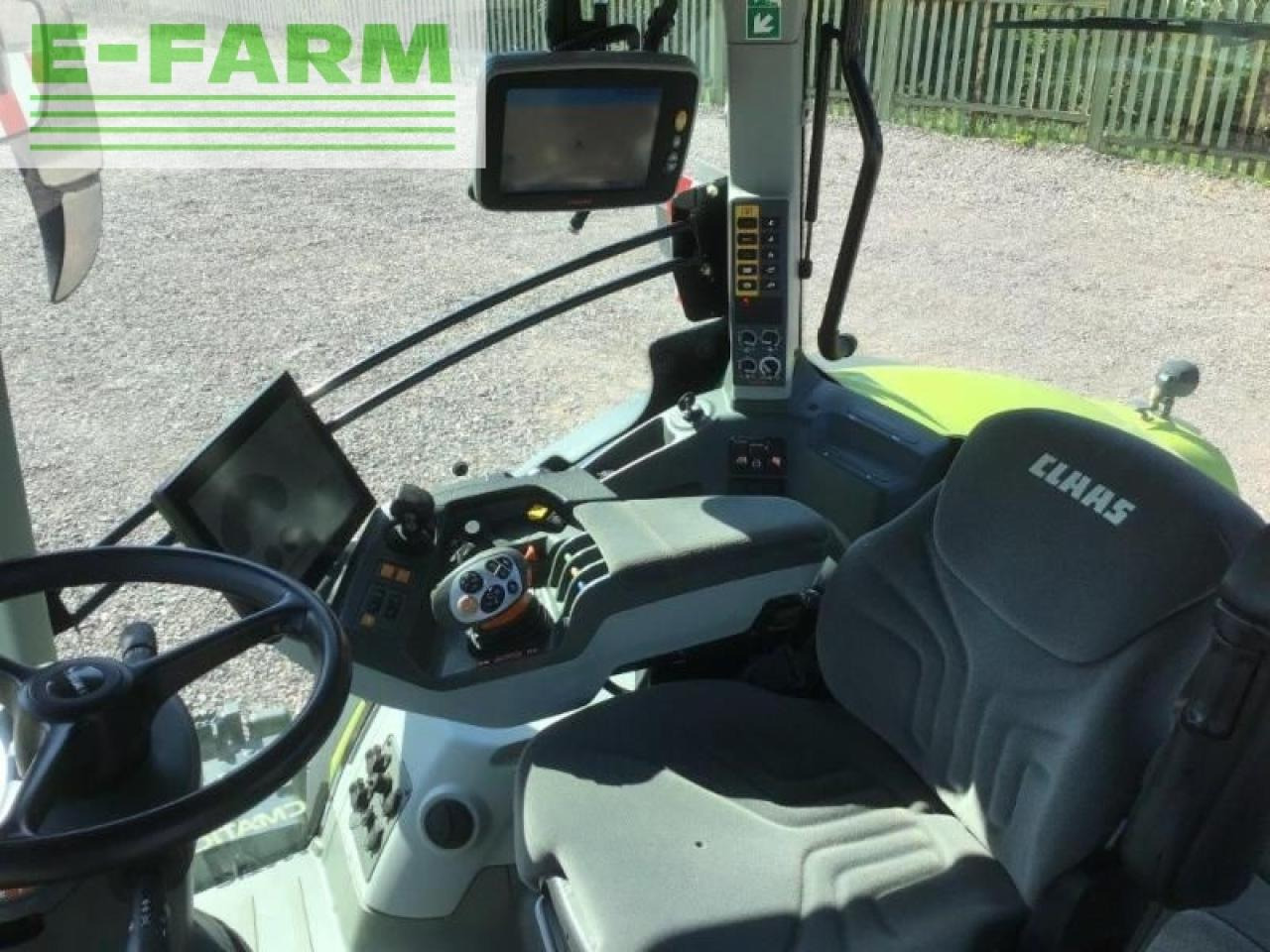 Farm tractor CLAAS axion 940