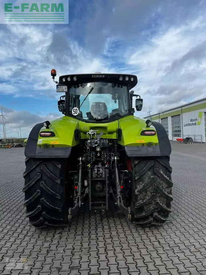 Farm tractor CLAAS axion 940