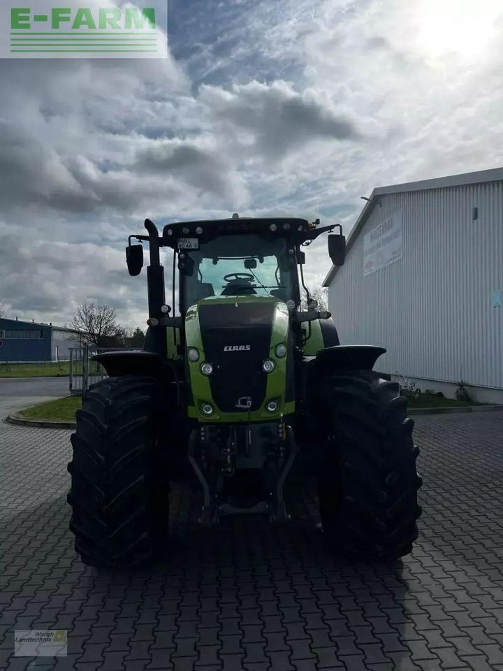 Farm tractor CLAAS axion 940
