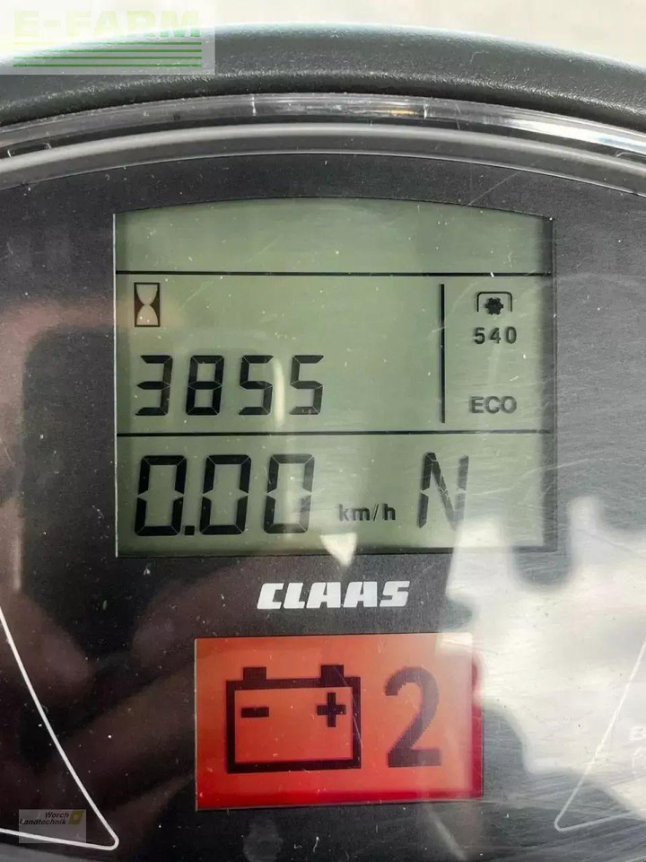 Farm tractor CLAAS axion 940