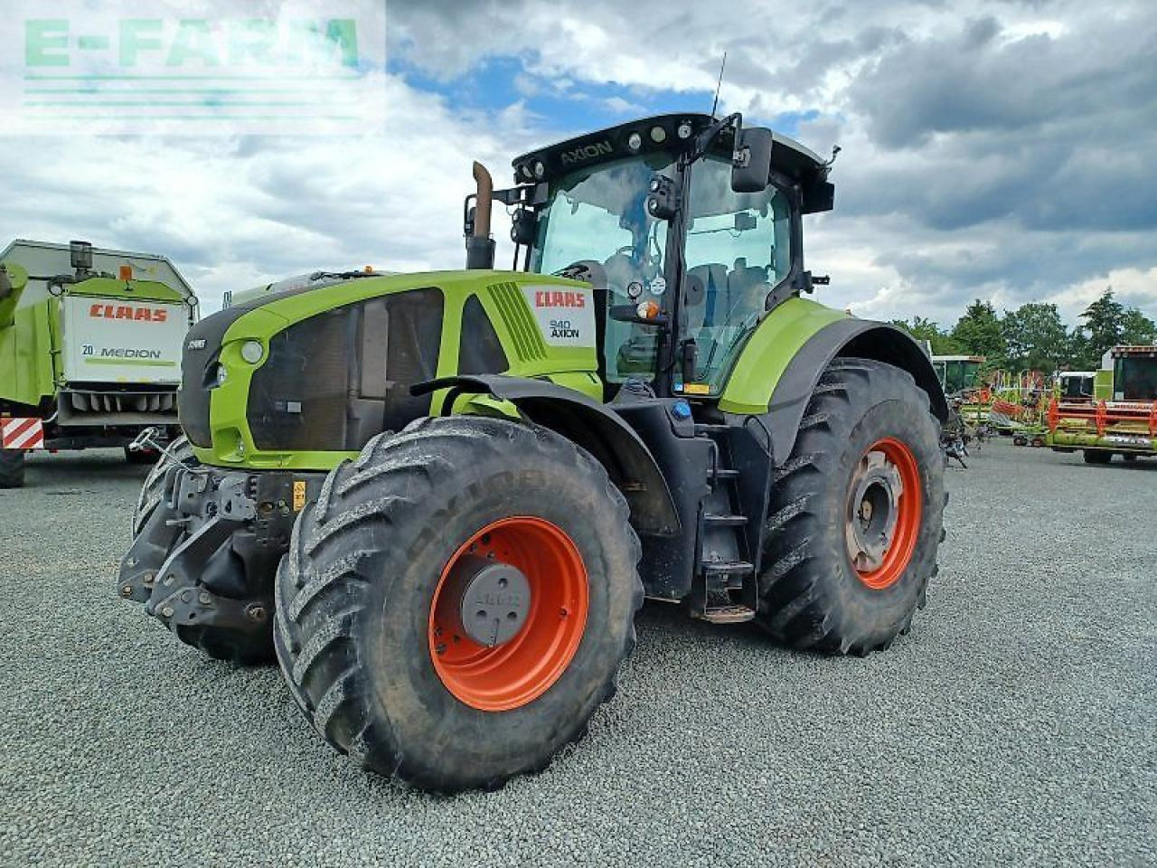 Farm tractor CLAAS axion 940 c-matic