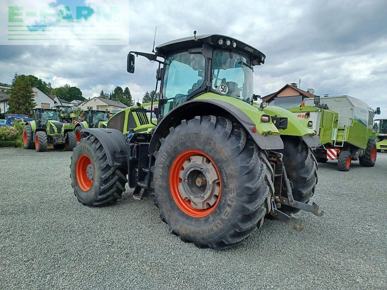 Farm tractor CLAAS axion 940 c-matic