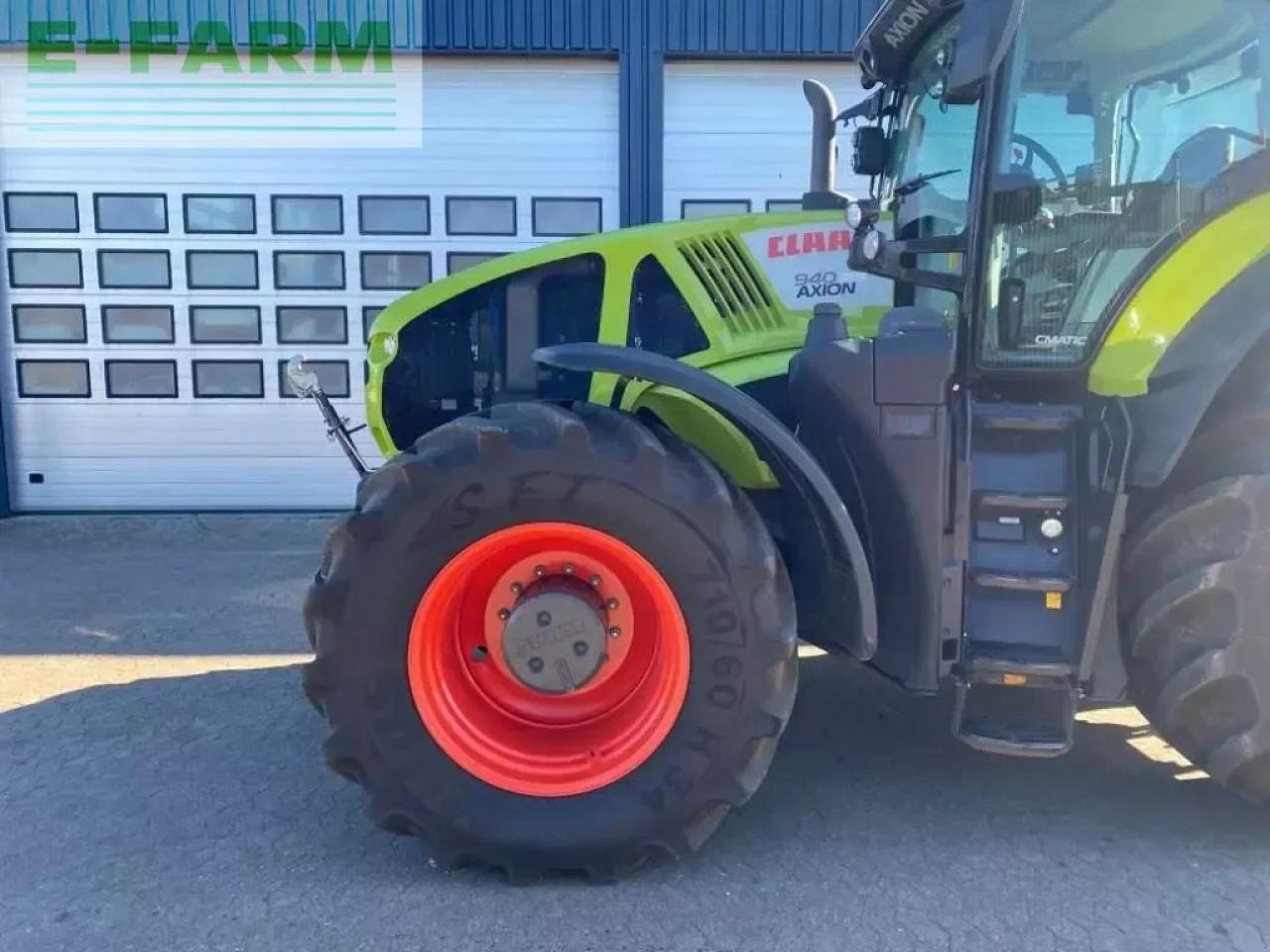 Farm tractor CLAAS axion 940 cmatic