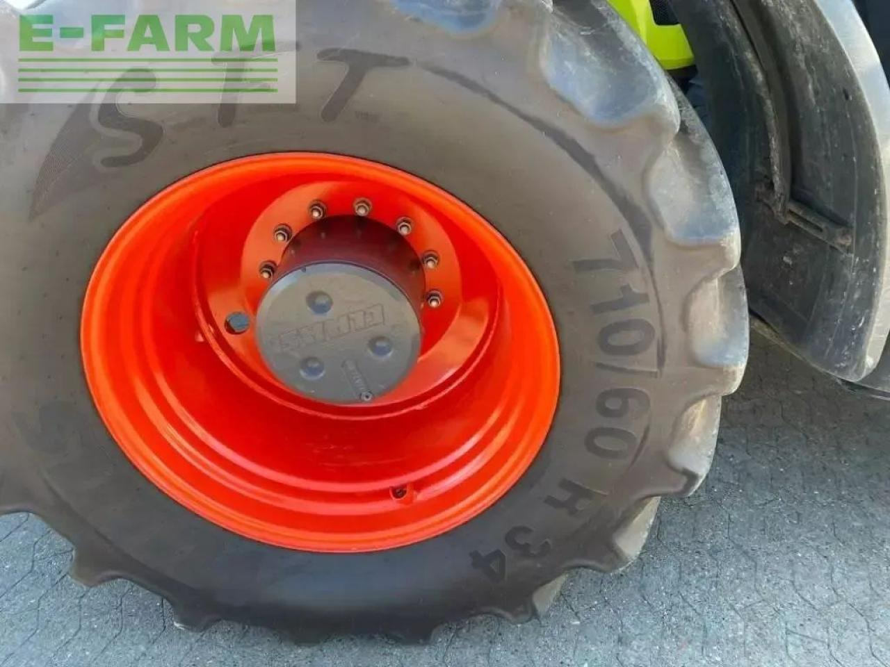 Farm tractor CLAAS axion 940 cmatic