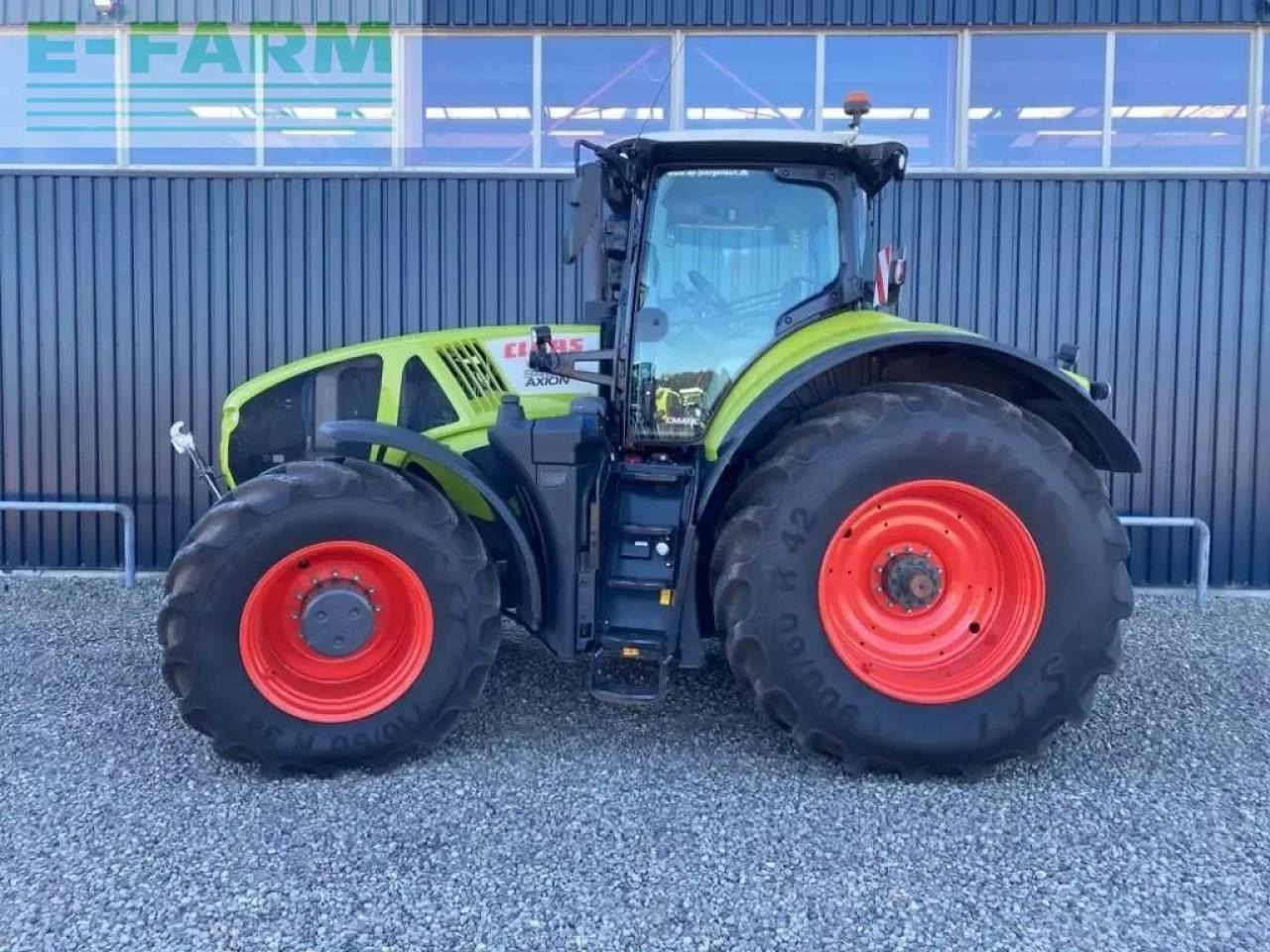 Farm tractor CLAAS axion 940 cmatic