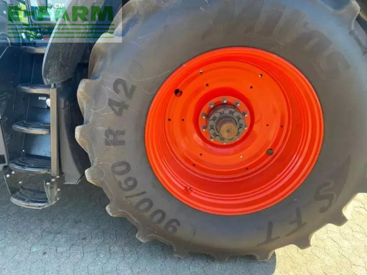 Farm tractor CLAAS axion 940 cmatic