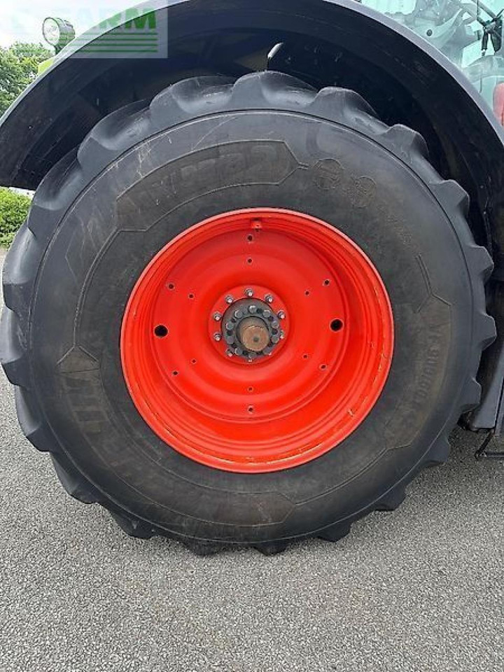 Farm tractor CLAAS axion 950