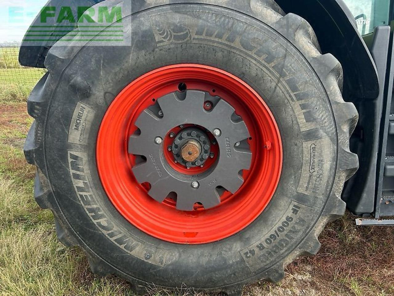 Farm tractor CLAAS axion 950