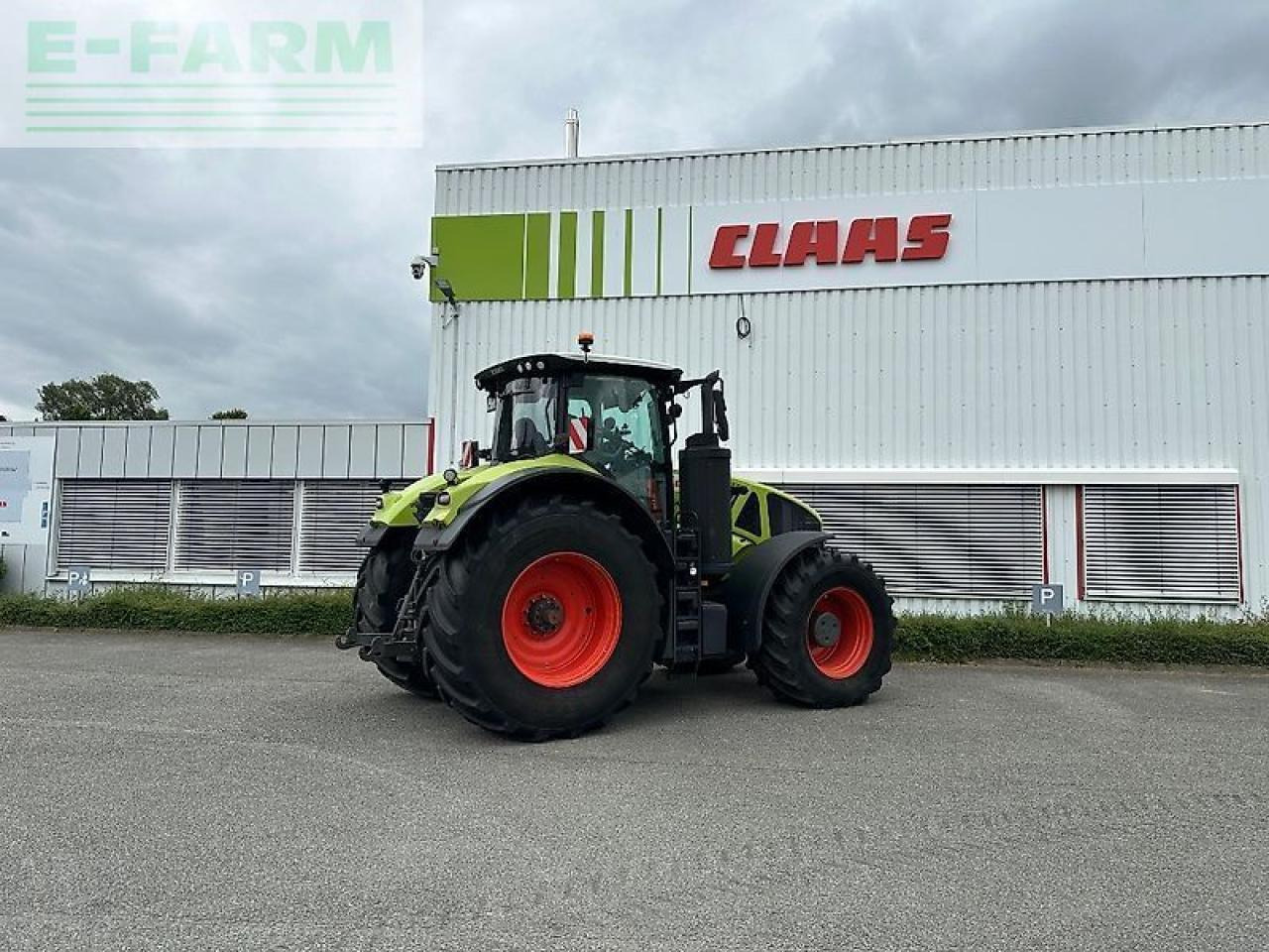 Farm tractor CLAAS axion 950