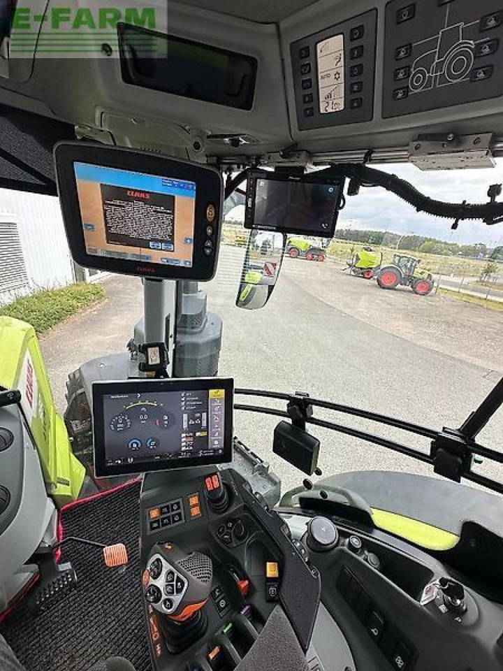 Farm tractor CLAAS axion 950